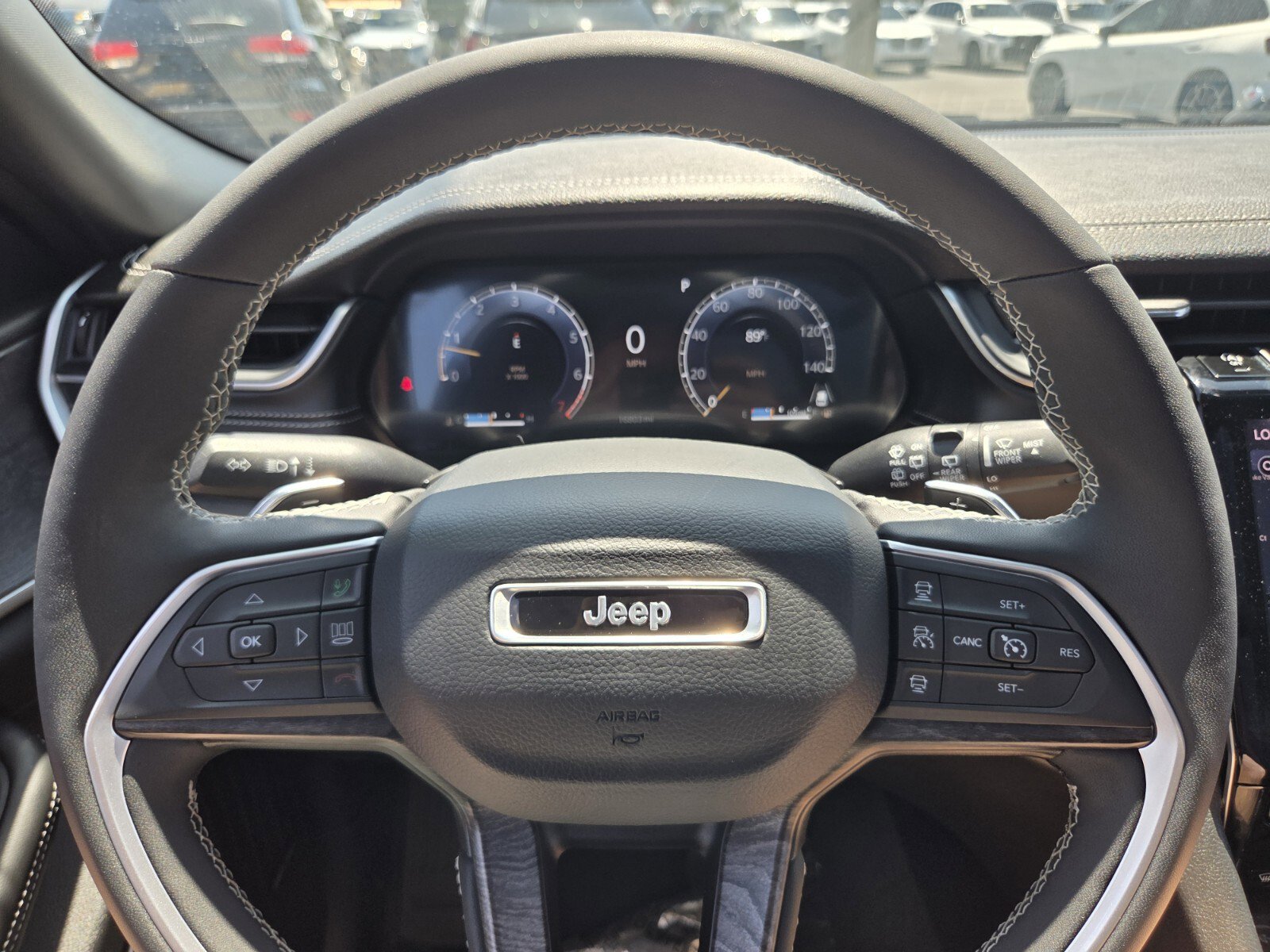 Used 2024 Jeep Grand Cherokee L Limited w/ Luxury Tech Group II AWD/4WD image 28