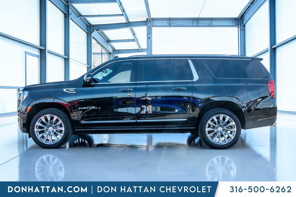 Used 2024 GMC Yukon XL Denali image 2