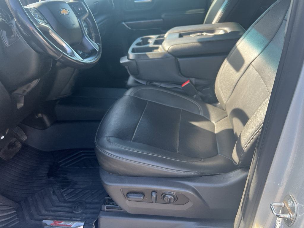 Used 2022 Chevrolet Silverado 3500 LTZ image 13