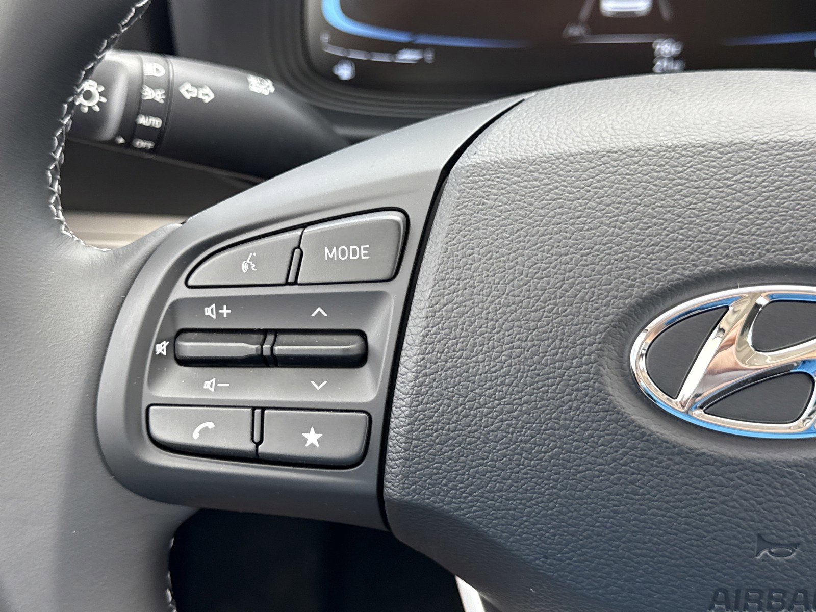 New 2026 Hyundai Venue SEL image 20