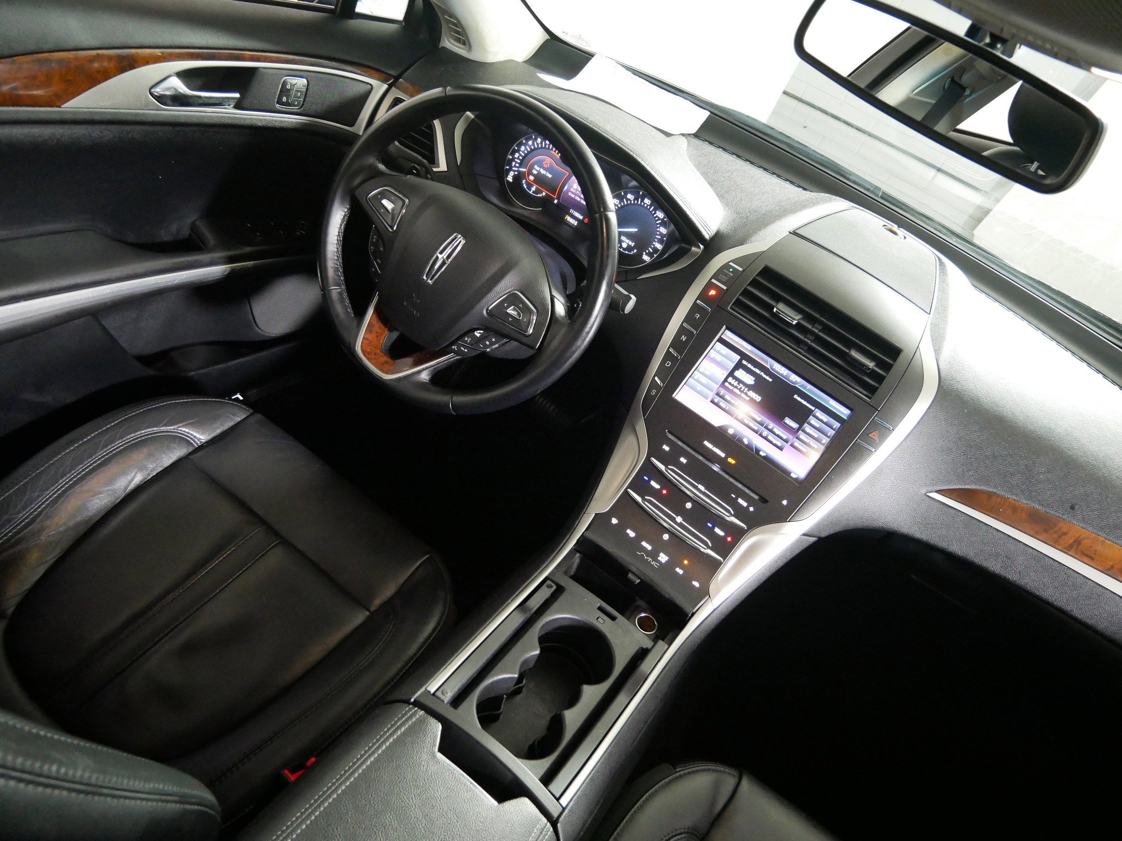 Used 2015 Lincoln MKZ w/ Equipment Group 101A Select image 9