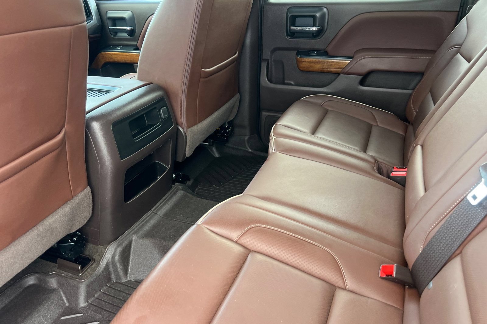 Used 2018 Chevrolet Silverado 1500 High Country AWD/4WD image 9