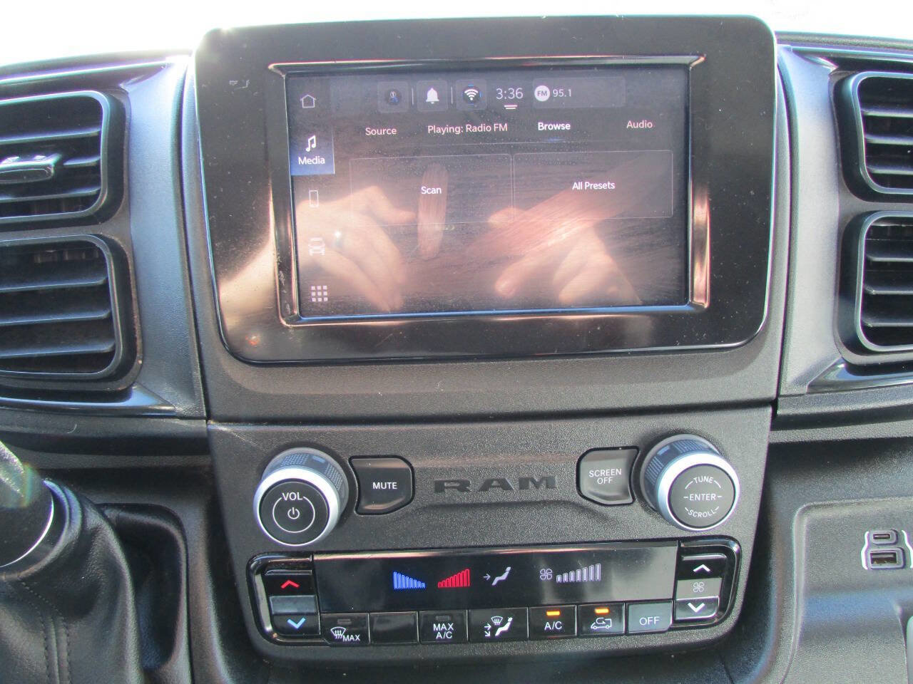 Used 2023 RAM ProMaster 2500 image 22