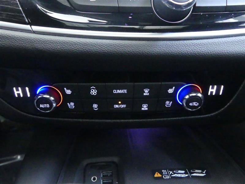 Used 2021 Buick Enclave Avenir w/ Avenir Technology Package image 18