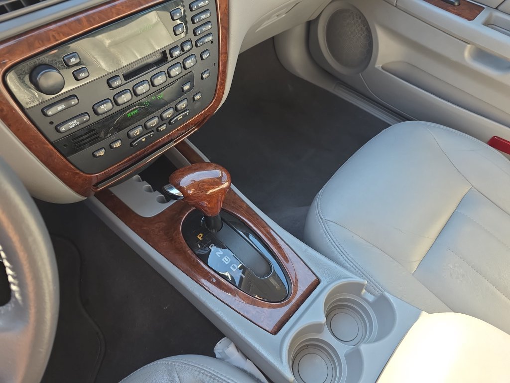 Used 2005 Mercury Sable LS FWD image 24