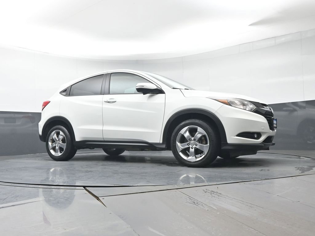 Used 2017 Honda HR-V EX image 29
