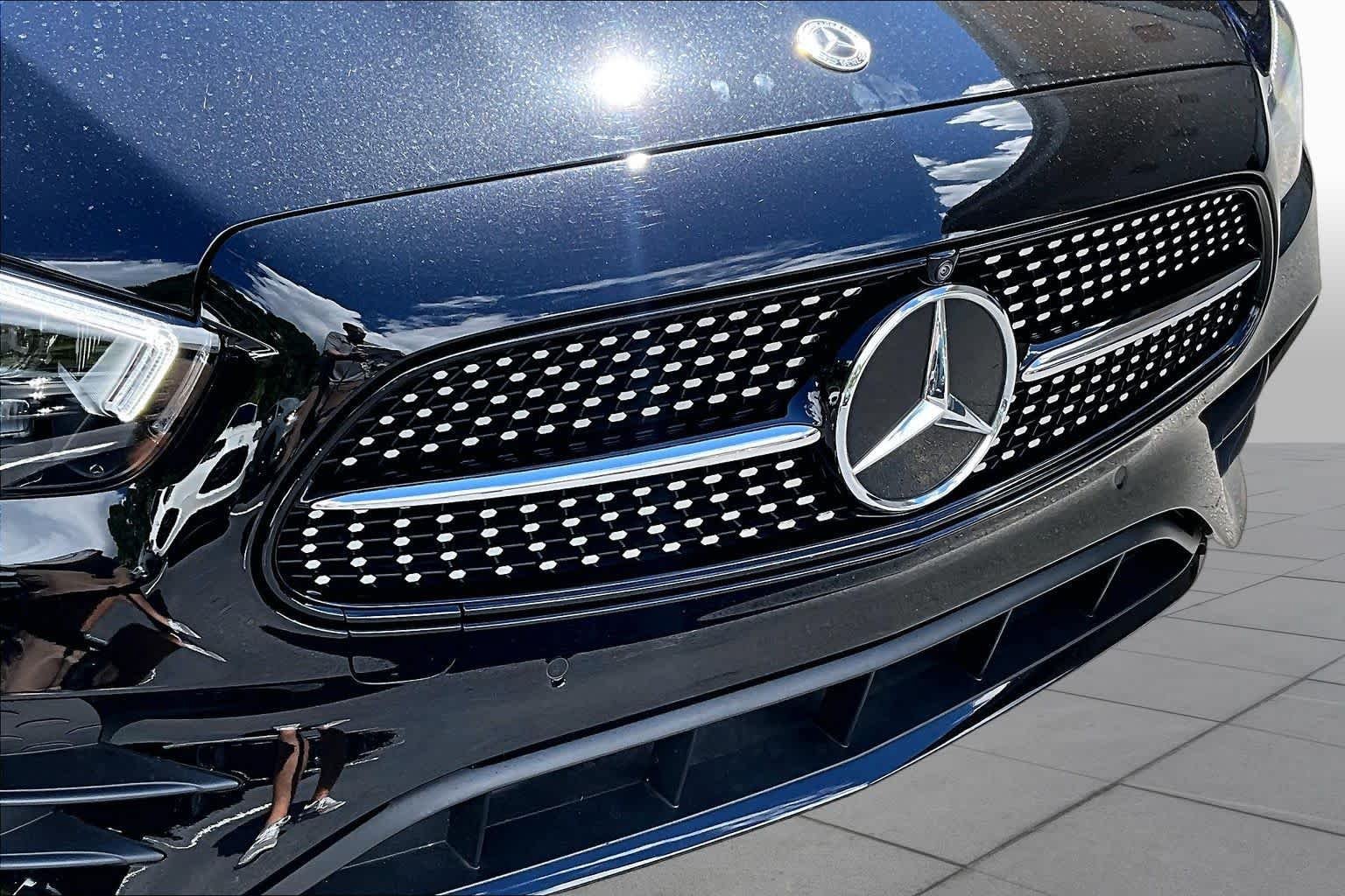 Used 2023 Mercedes-Benz E 450 4MATIC Cabriolet image 26