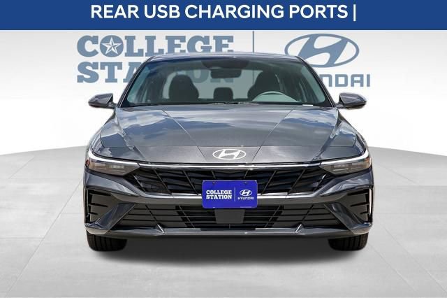 Used 2024 Hyundai Elantra SEL w/ Convenience Package image 10
