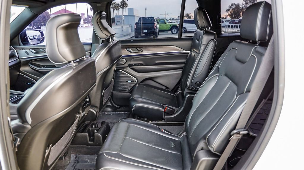 Used 2021 Jeep Grand Cherokee L Overland w/ Advanced Protech Group III image 23