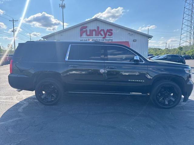 Used 2019 Chevrolet Suburban Premier w/ Premier Plus Edition AWD/4WD image 2