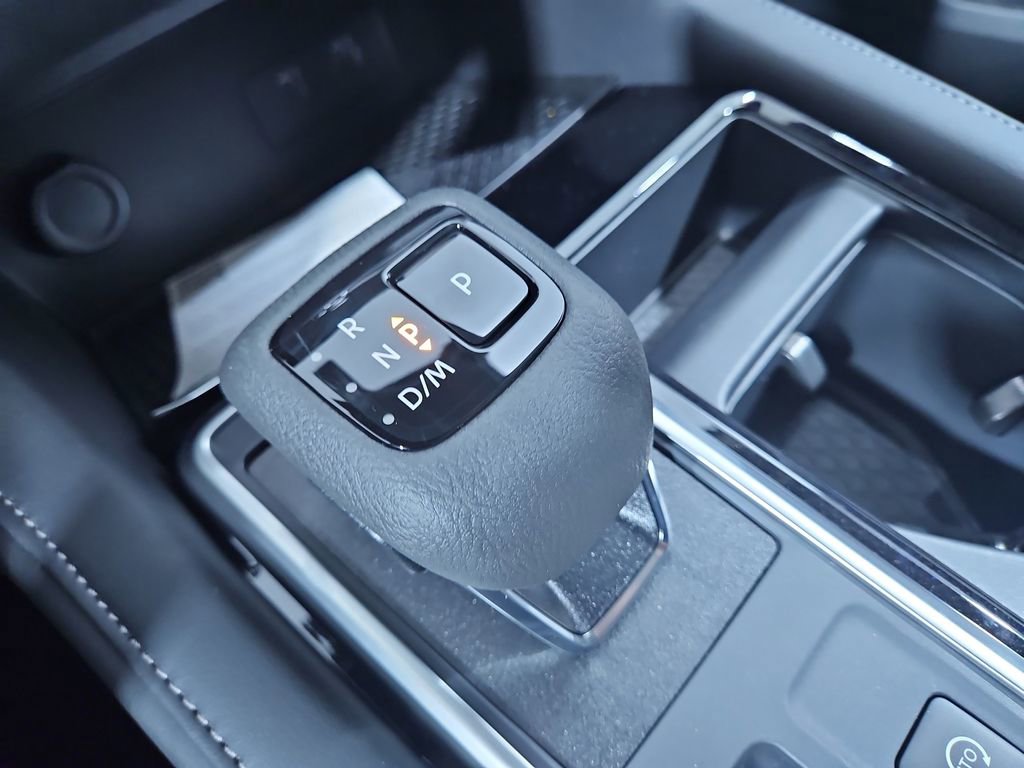 New 2025 Nissan Pathfinder SV image 23