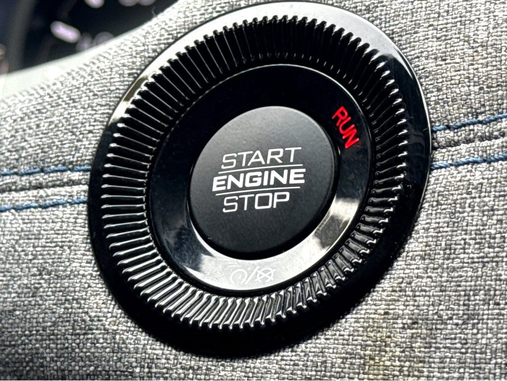 Certified 2024 Jeep Compass Latitude image 19