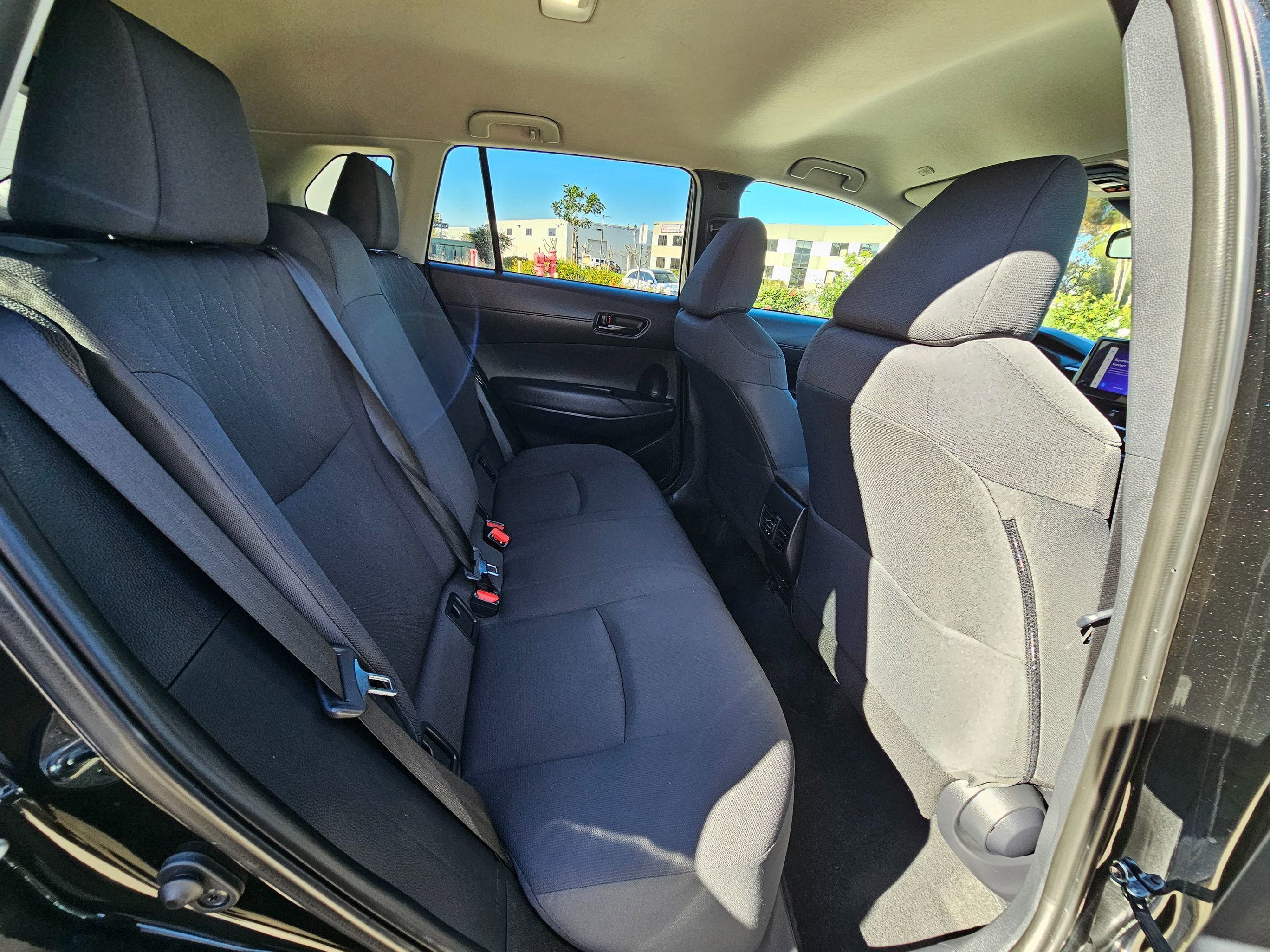 Used 2024 Toyota Corolla Cross LE image 29