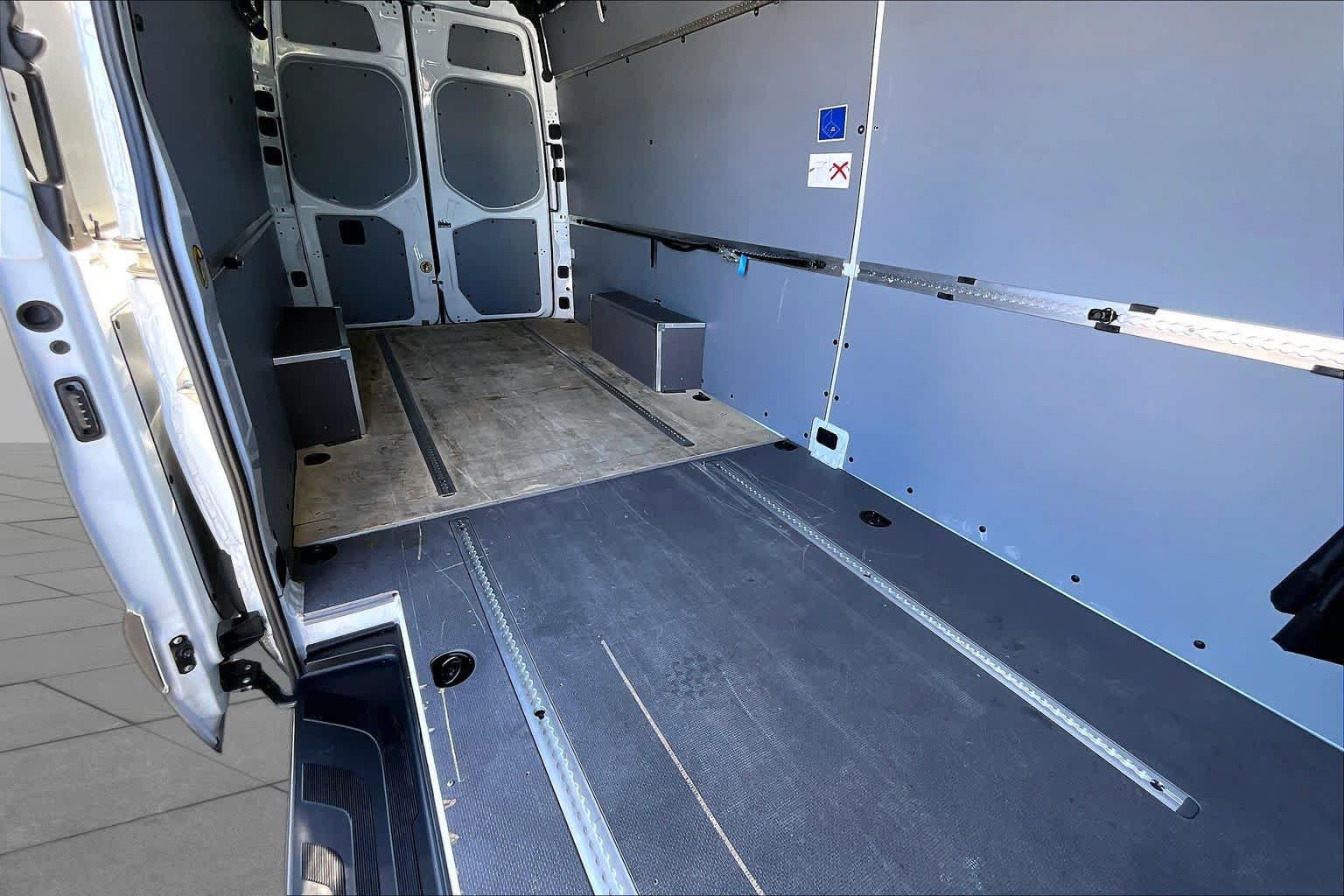 Used 2023 Mercedes-Benz Sprinter 2500 image 21