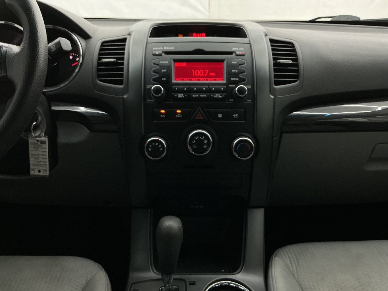 Used 2011 Kia Sorento LX AWD/4WD image 16