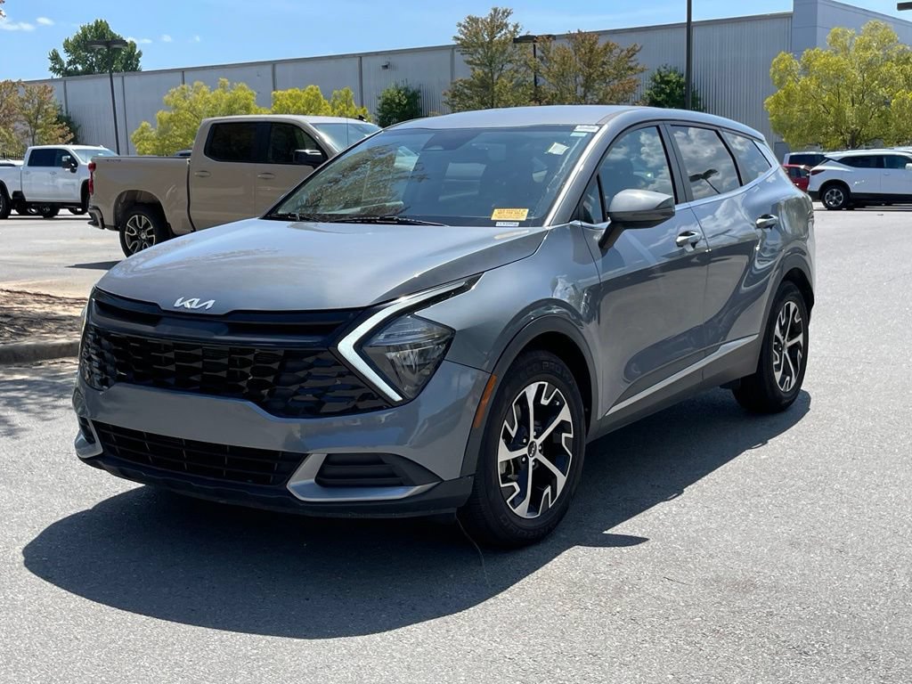 Used 2023 Kia Sportage EX FWD image 3