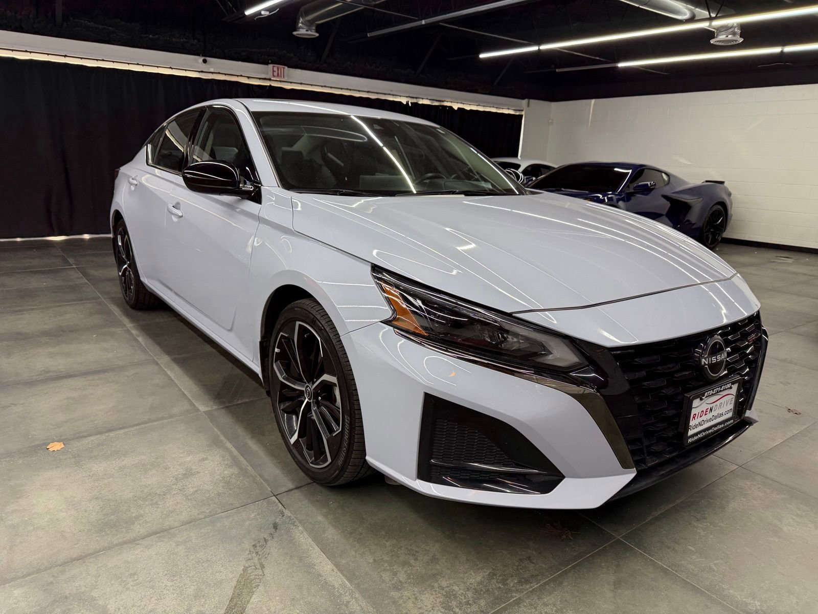 Used 2024 Nissan Altima 2.5 SR w/ SR Premium Package image 9