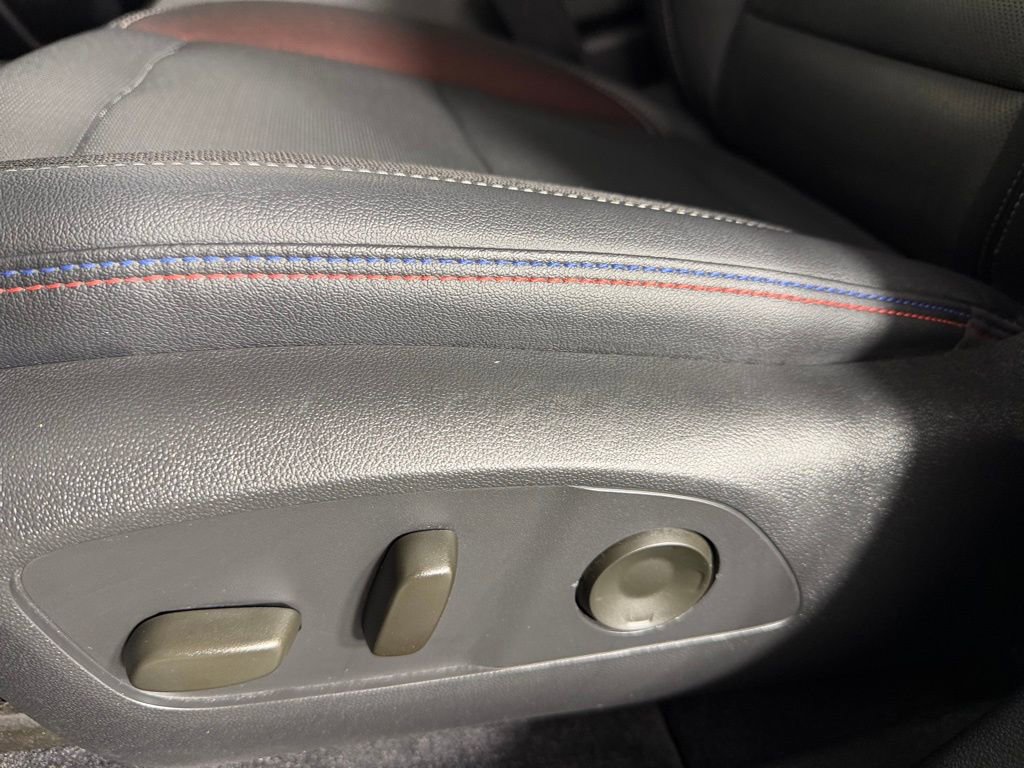 Used 2024 Chevrolet Equinox EV RS image 23