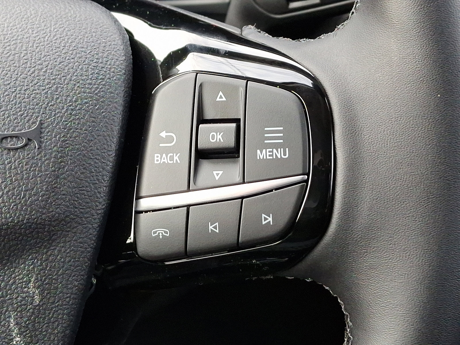 New 2025 Ford Escape Active w/ Cold Weather Package image 16