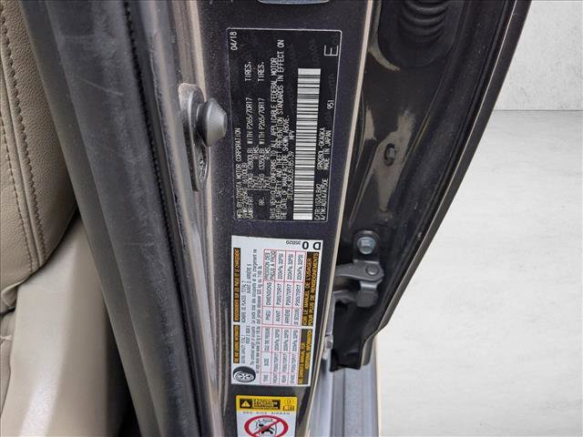 Used 2018 Toyota 4Runner SR5 Premium image 16