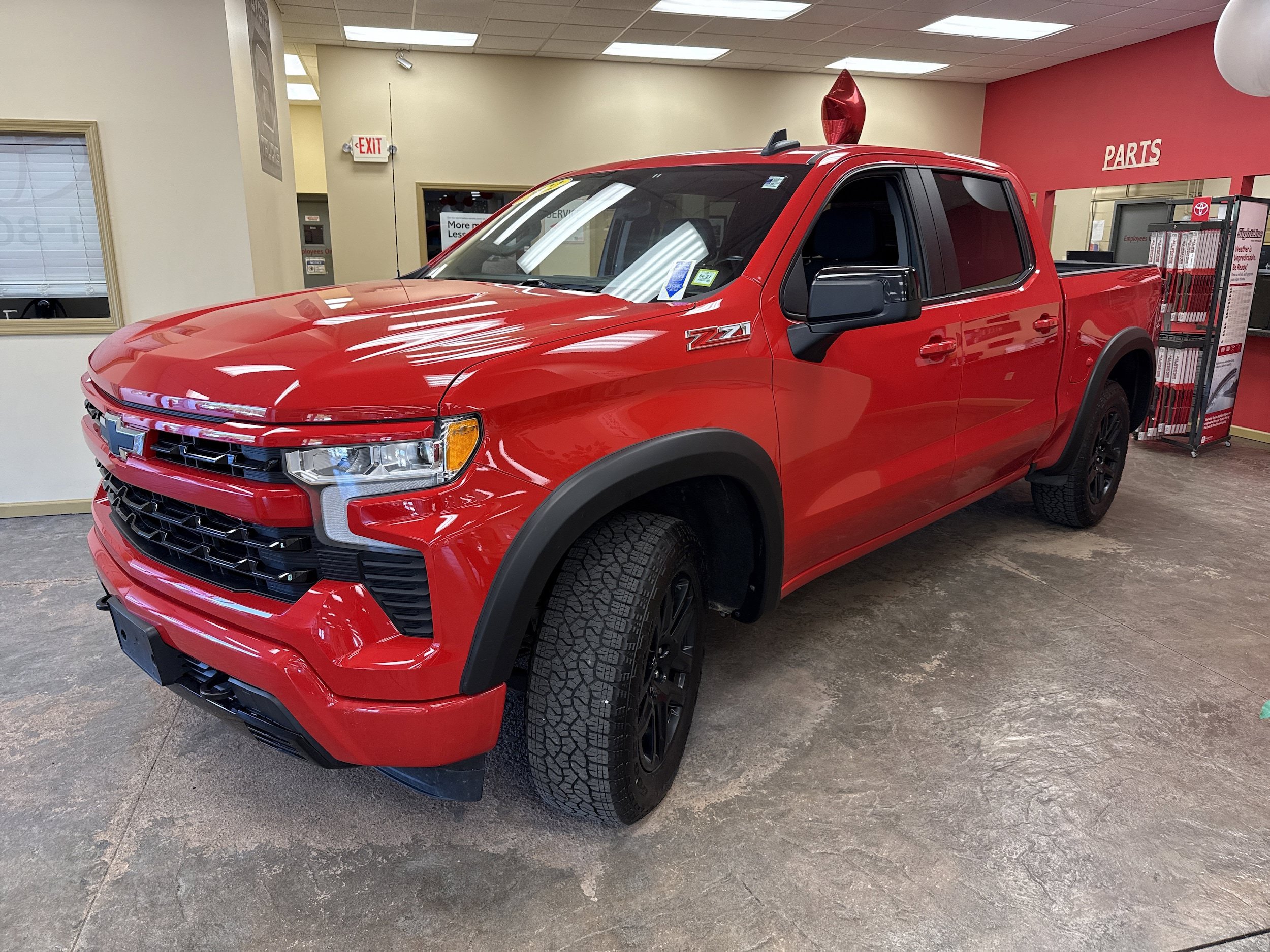 Used 2022 Chevrolet Silverado 1500 RST AWD/4WD image 3