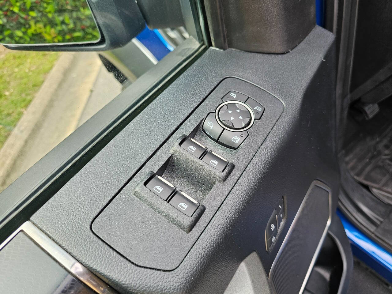 Used 2018 Ford F150 Raptor w/ Equipment Group 802A Luxury image 12