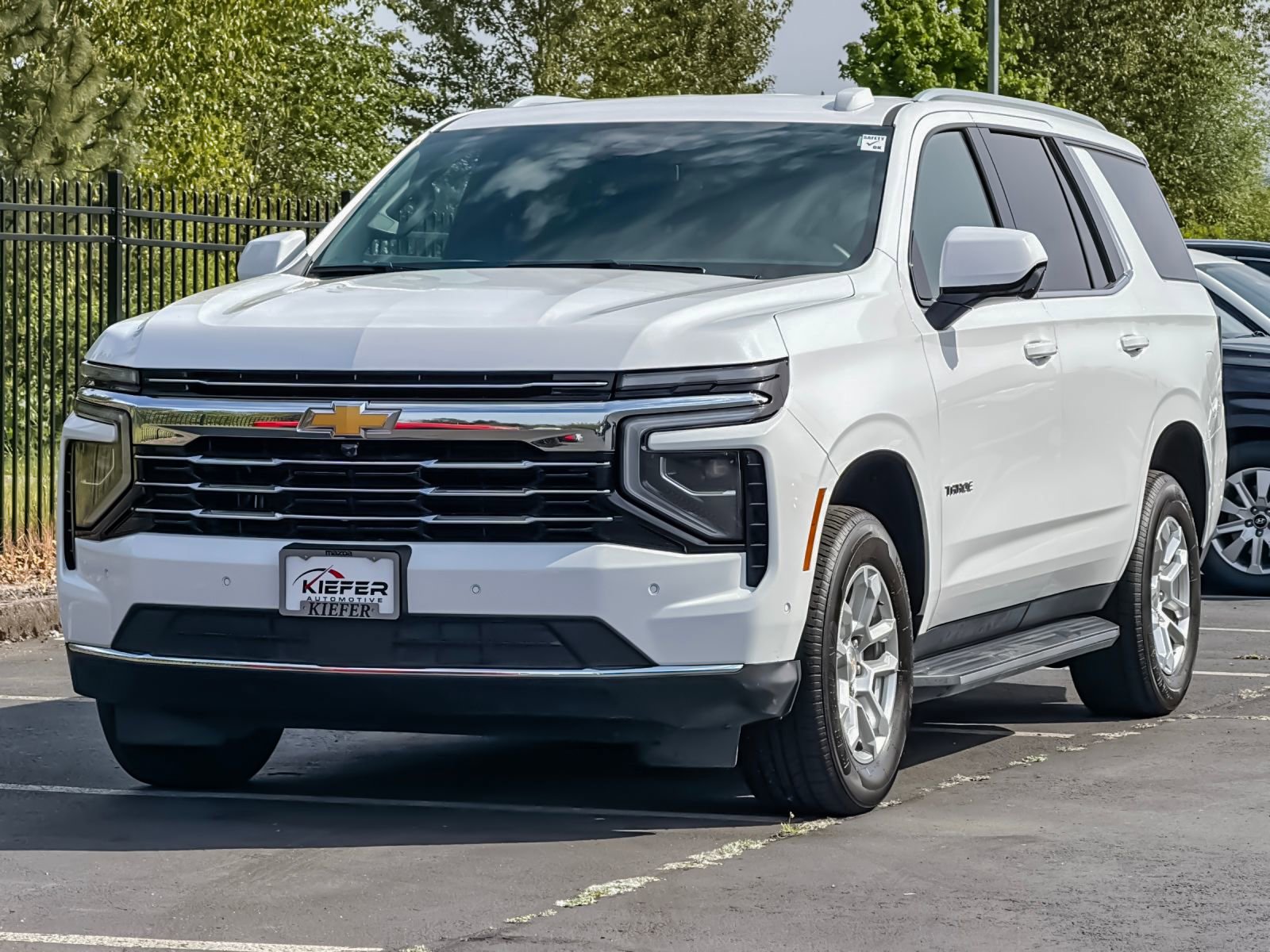 Used 2025 Chevrolet Tahoe LT AWD/4WD image 7