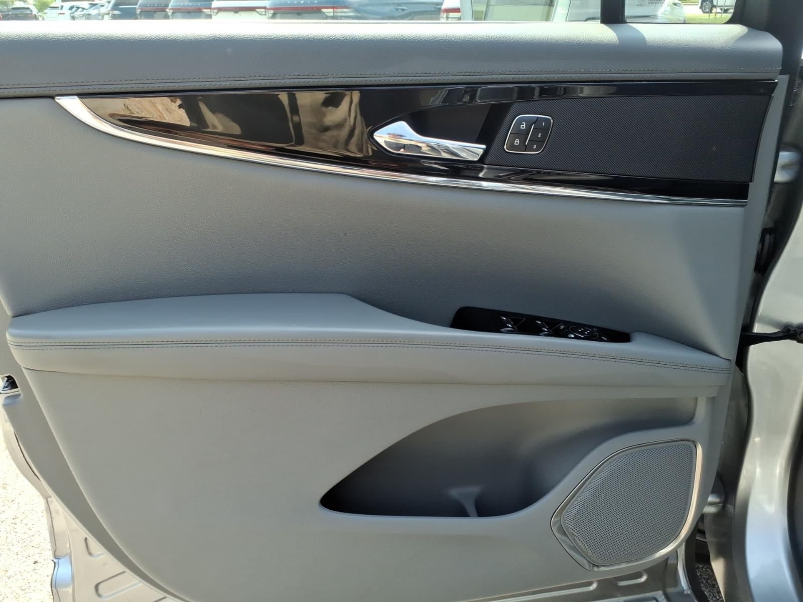 Certified 2022 Lincoln Nautilus Reserve AWD/4WD image 18
