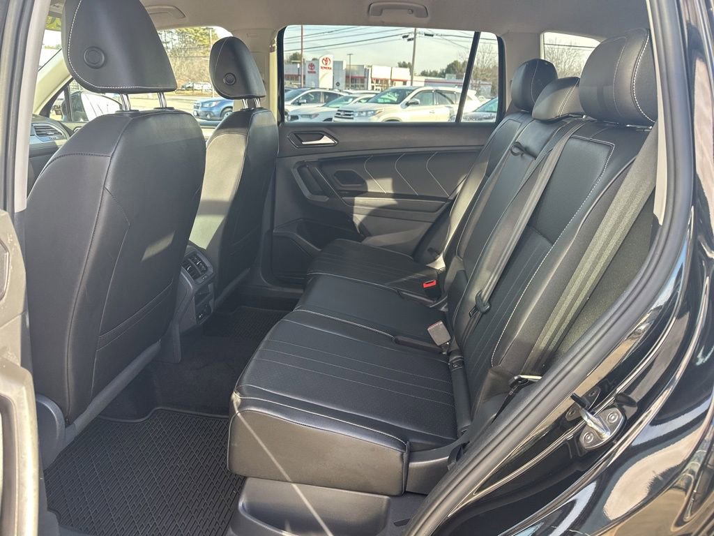 Used 2022 Volkswagen Tiguan SE image 32