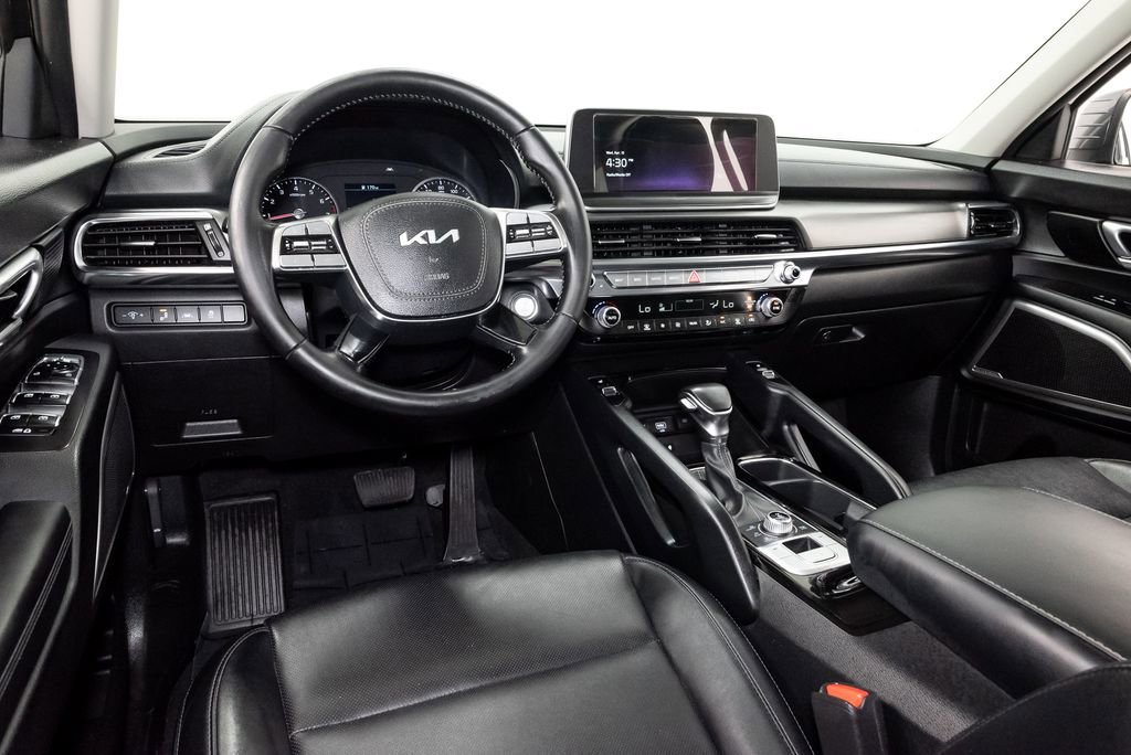 Used 2022 Kia Telluride S image 6