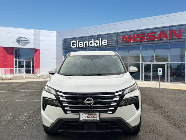 Certified 2025 Nissan Rogue SV AWD/4WD image 2