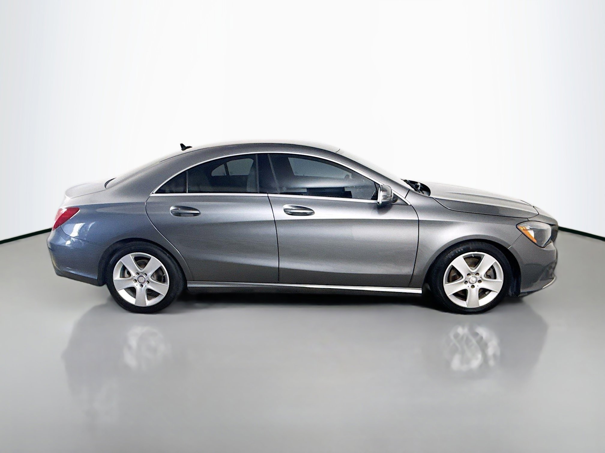 Used 2018 Mercedes-Benz CLA 250 image 11
