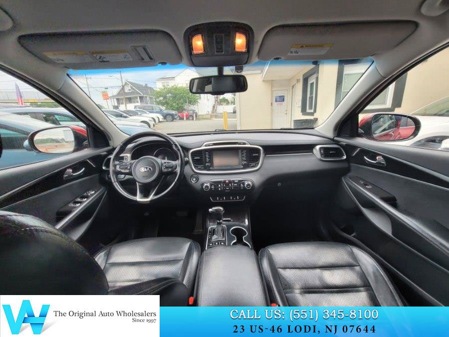 Used 2017 Kia Sorento EX AWD/4WD image 9