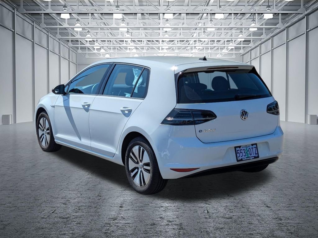 Used 2016 Volkswagen e-Golf SE FWD image 3
