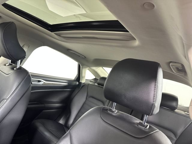 Used 2018 Ford Fusion Energi SE image 12