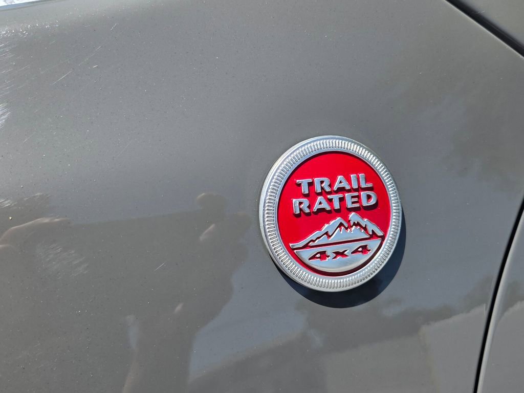 Used 2023 Jeep Cherokee Trailhawk w/ Trailer Tow Group AWD/4WD image 14