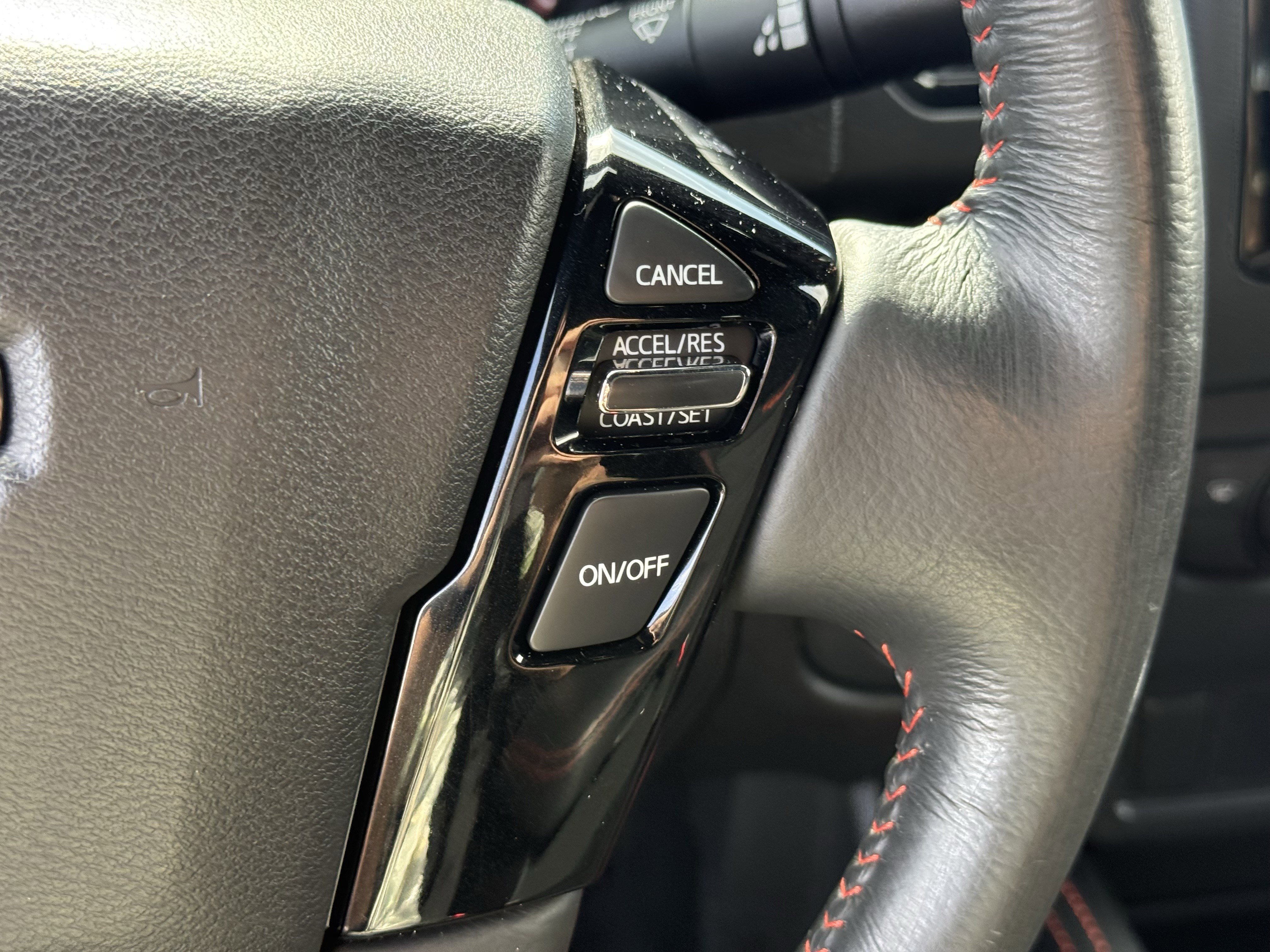 Used 2024 Nissan Frontier PRO-4X image 17