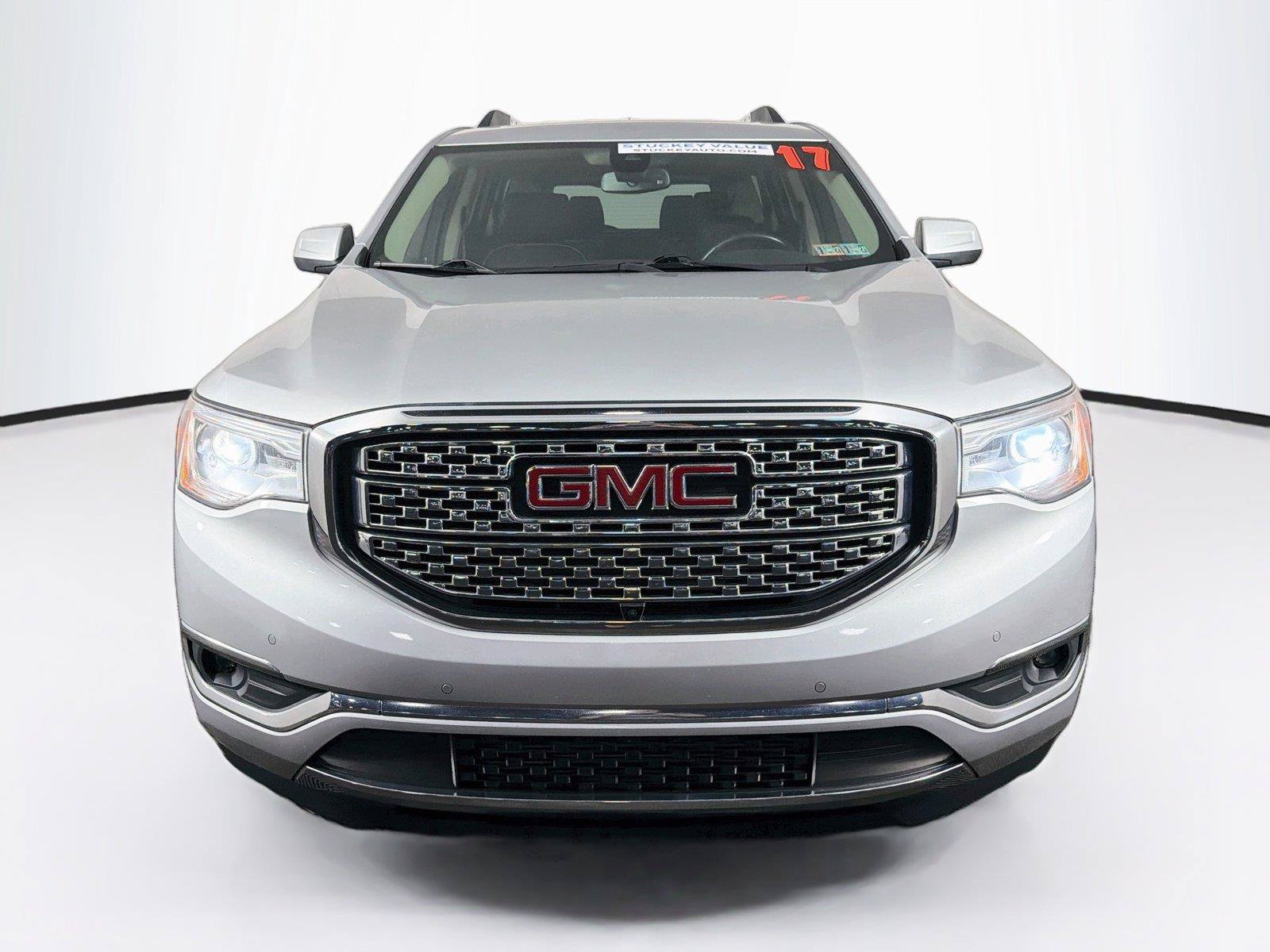 Used 2017 GMC Acadia Denali w/ Technology Package FWD image 6