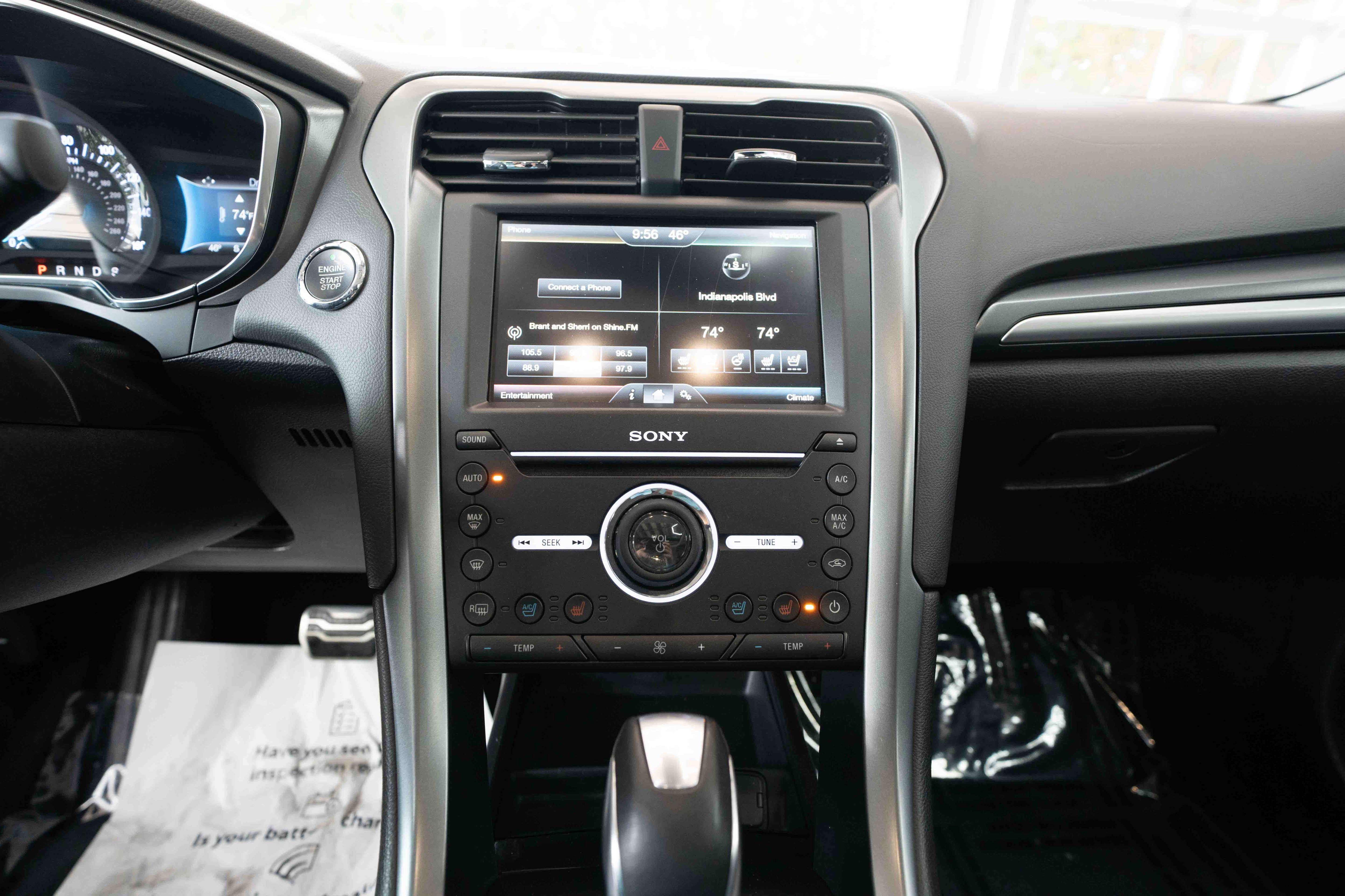 Used 2016 Ford Fusion Titanium image 17