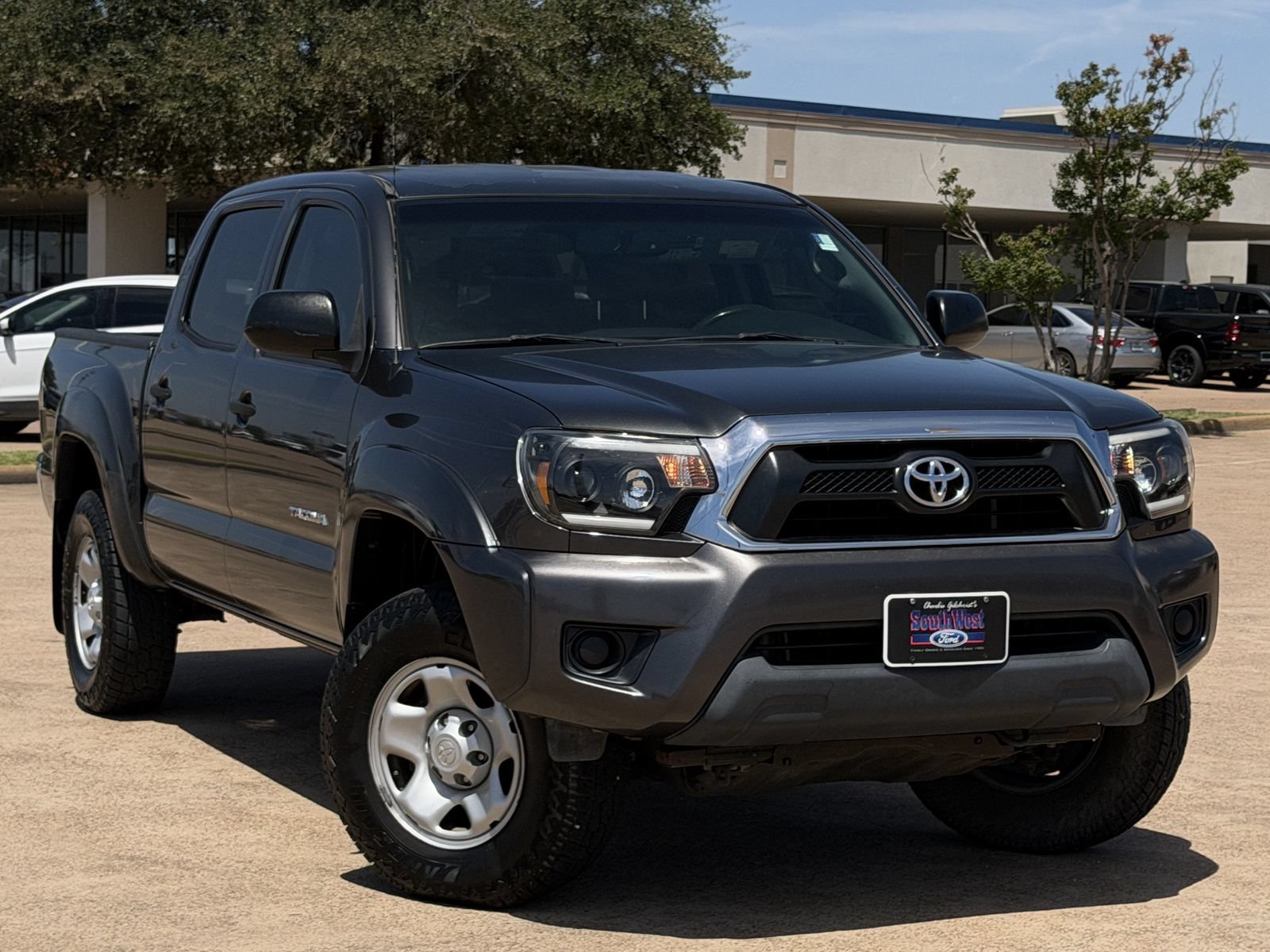 Used 2012 Toyota Tacoma PreRunner w/ SR5 Pkg RWD image 2