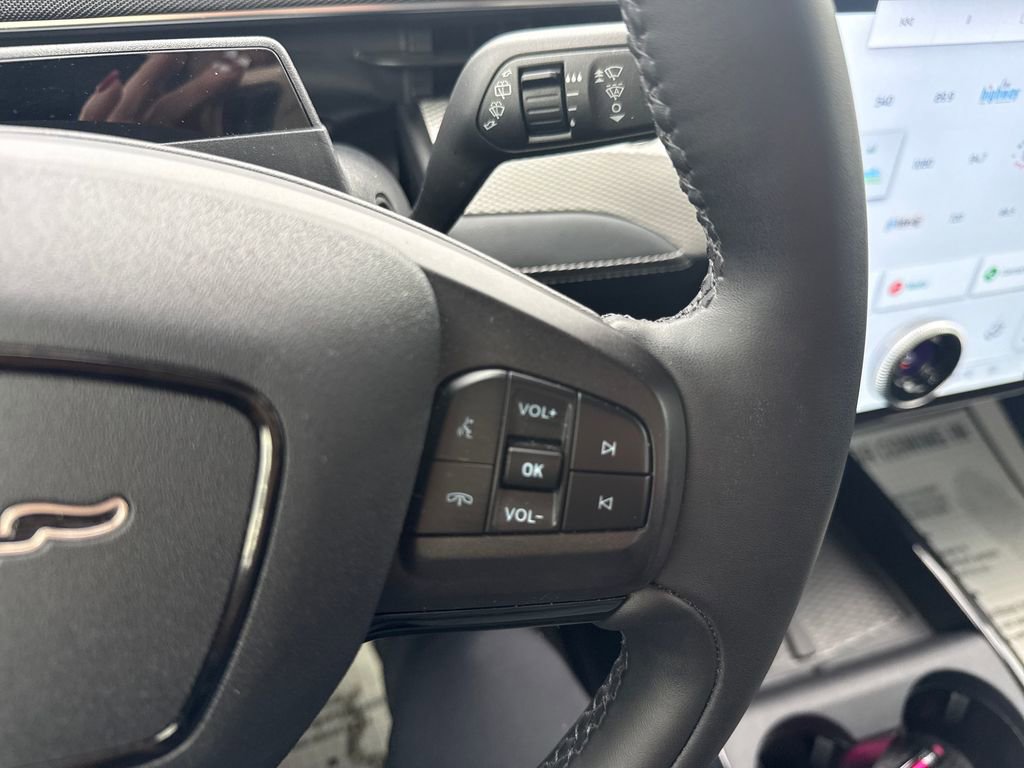 Used 2023 Ford Mustang Mach-E Select image 31