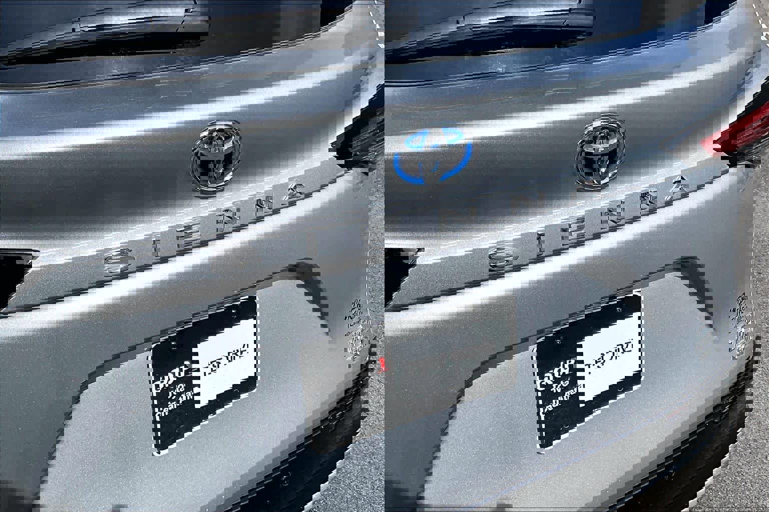 Certified 2024 Toyota Sienna Limited FWD image 31