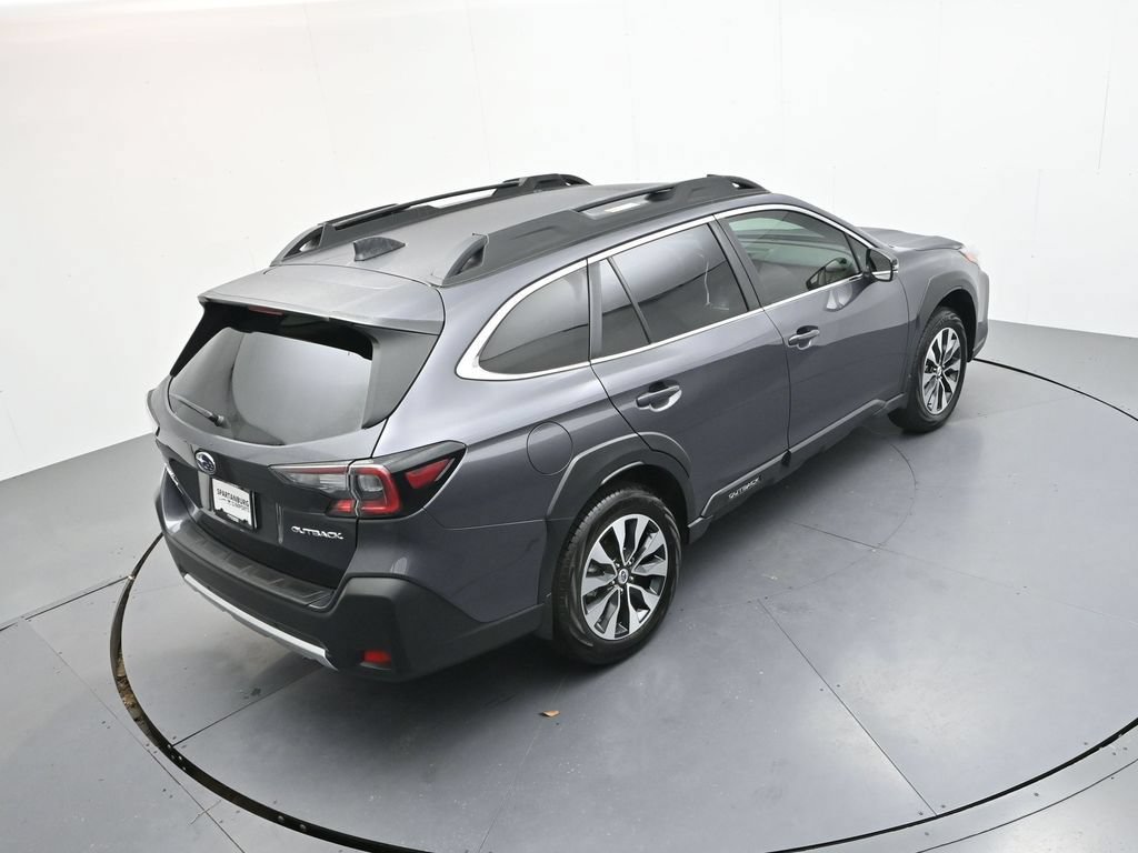 Used 2025 Subaru Outback Limited AWD/4WD image 32
