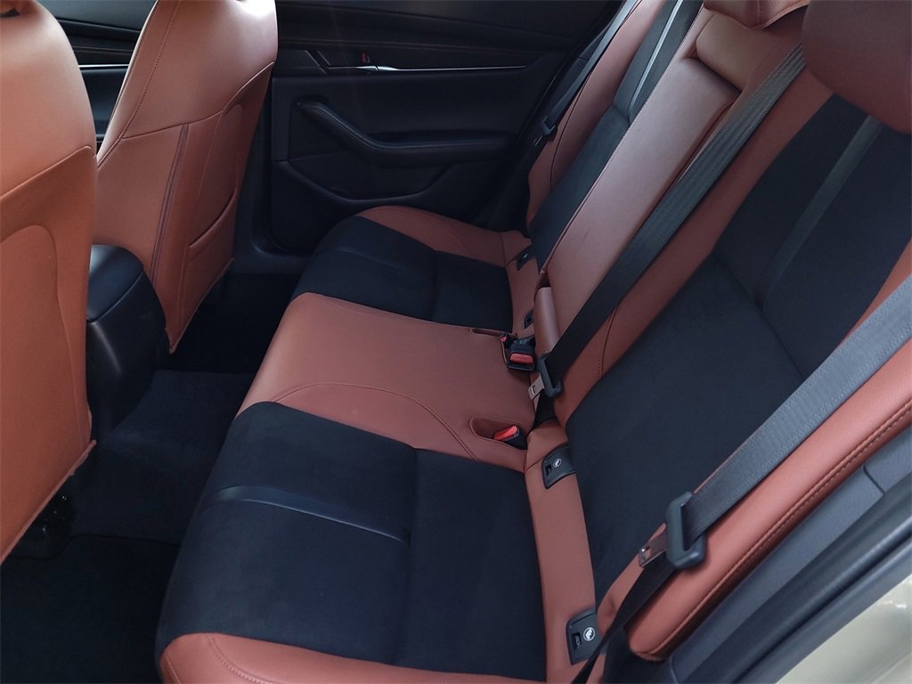 Certified 2025 MAZDA MAZDA3 Carbon w/ Appearance Package image 12