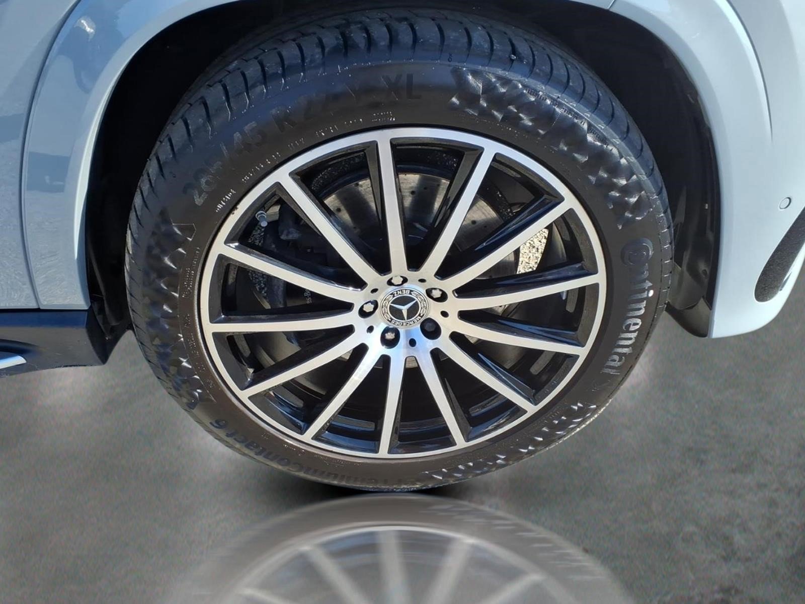 Used 2024 Mercedes-Benz GLS 580 4MATIC image 10