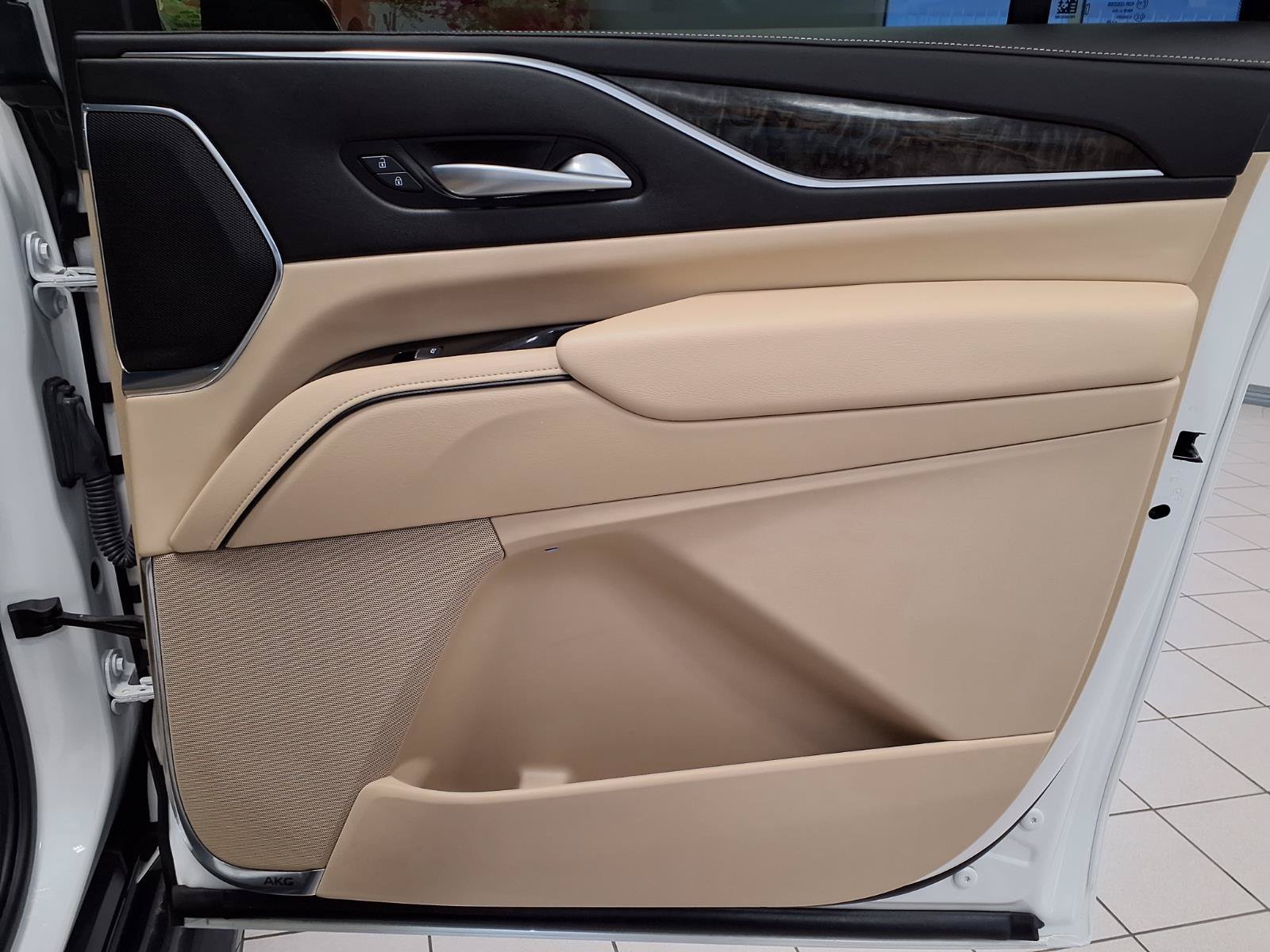 Certified 2024 Cadillac Escalade ESV Premium Luxury RWD image 13