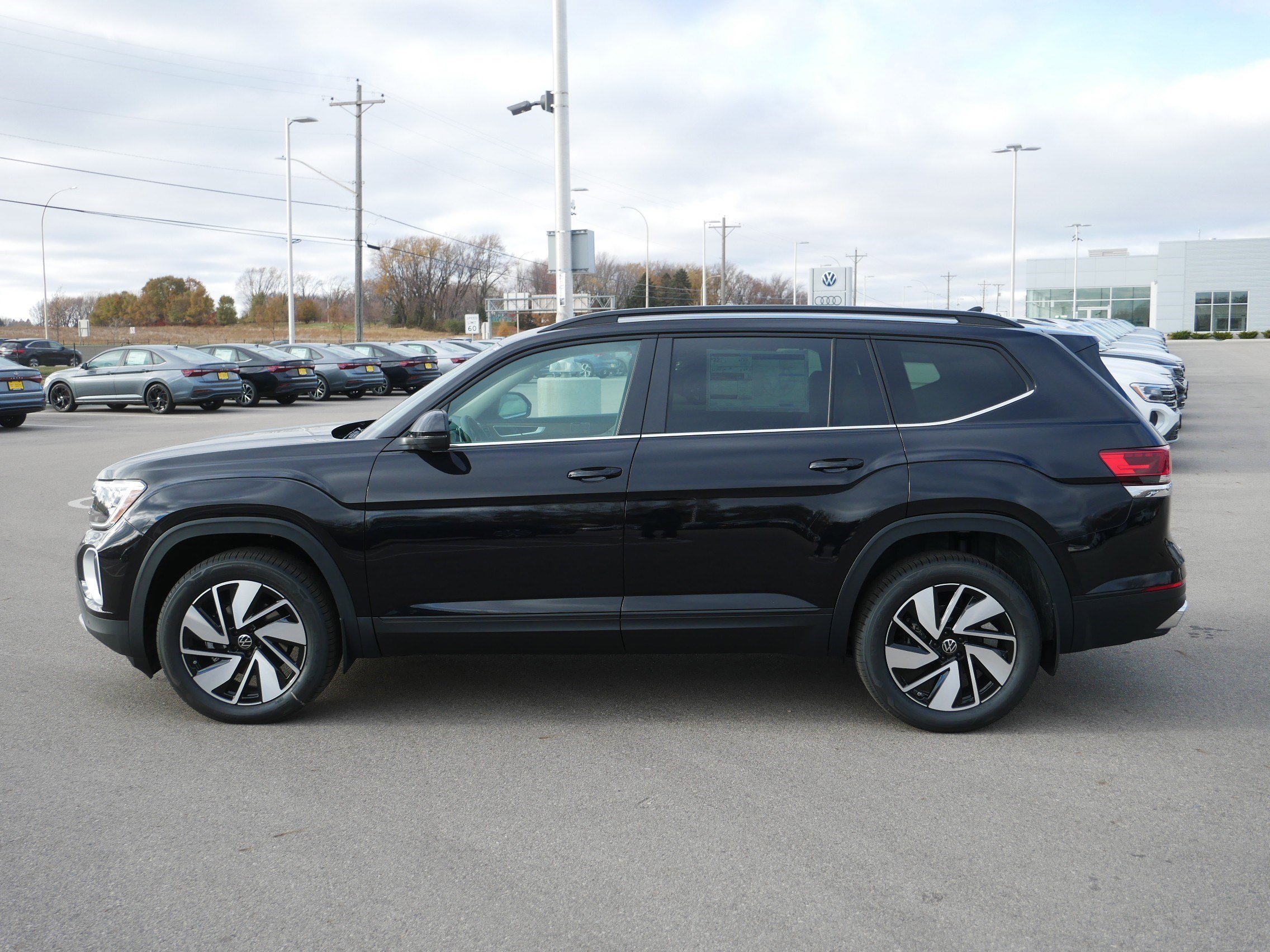 New 2026 Volkswagen Atlas SE video 3