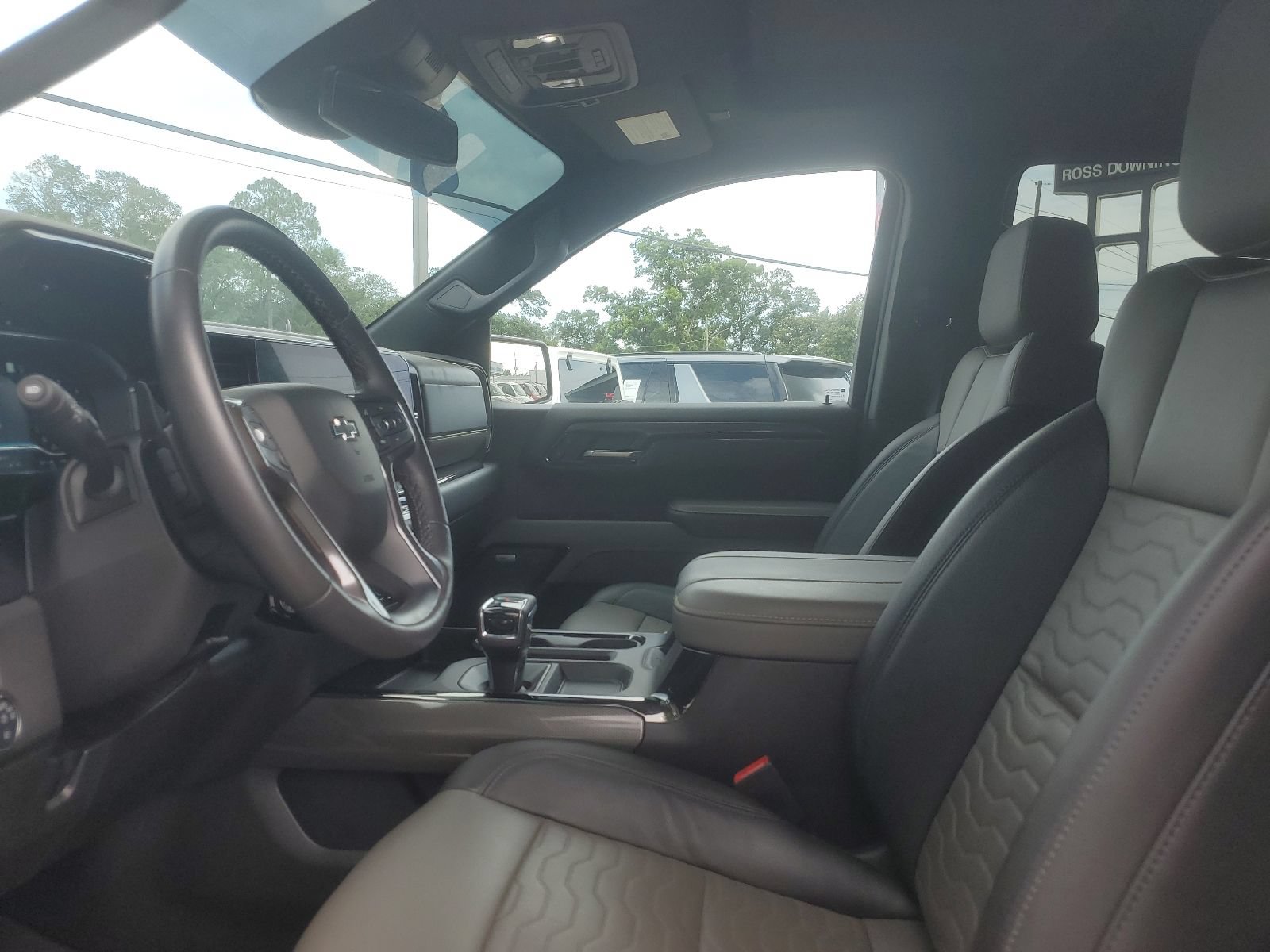 Used 2023 Chevrolet Silverado 1500 ZR2 AWD/4WD image 8
