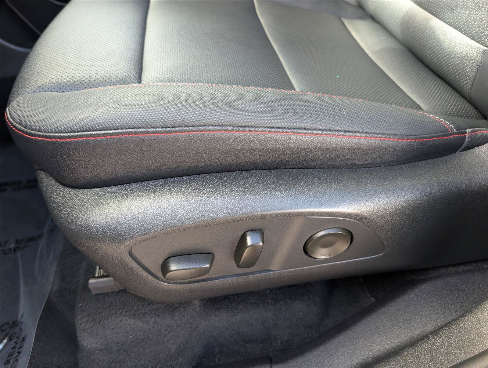 Used 2024 Chevrolet Traverse Z71 w/ LPO, Floor Liner Package AWD/4WD image 22