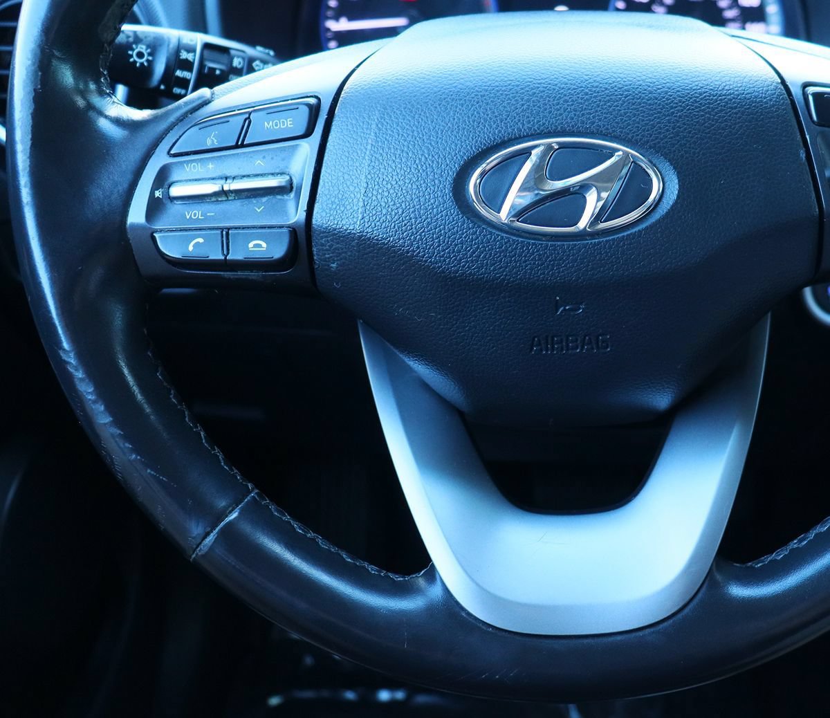 Used 2021 Hyundai Kona Limited AWD/4WD image 53